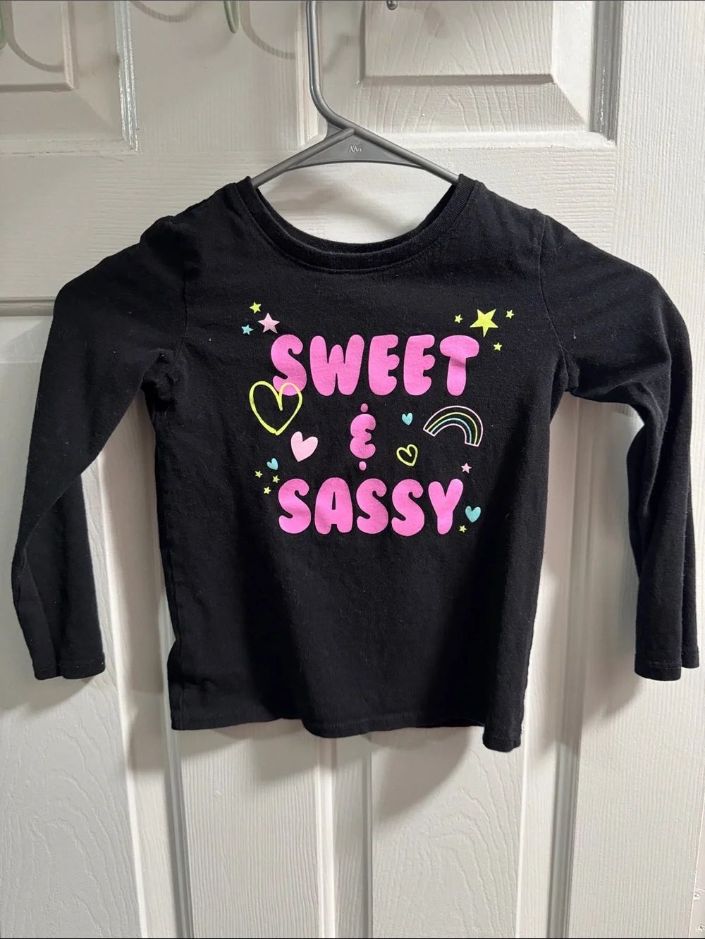 Kids' Long-Sleeve 'Sweet & Sassy' Graphic Tee - Black with Pink Print
